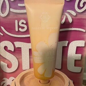 Nanette Lepore Soulful Hand Lotion - Peach and Cream 2.5 oz
